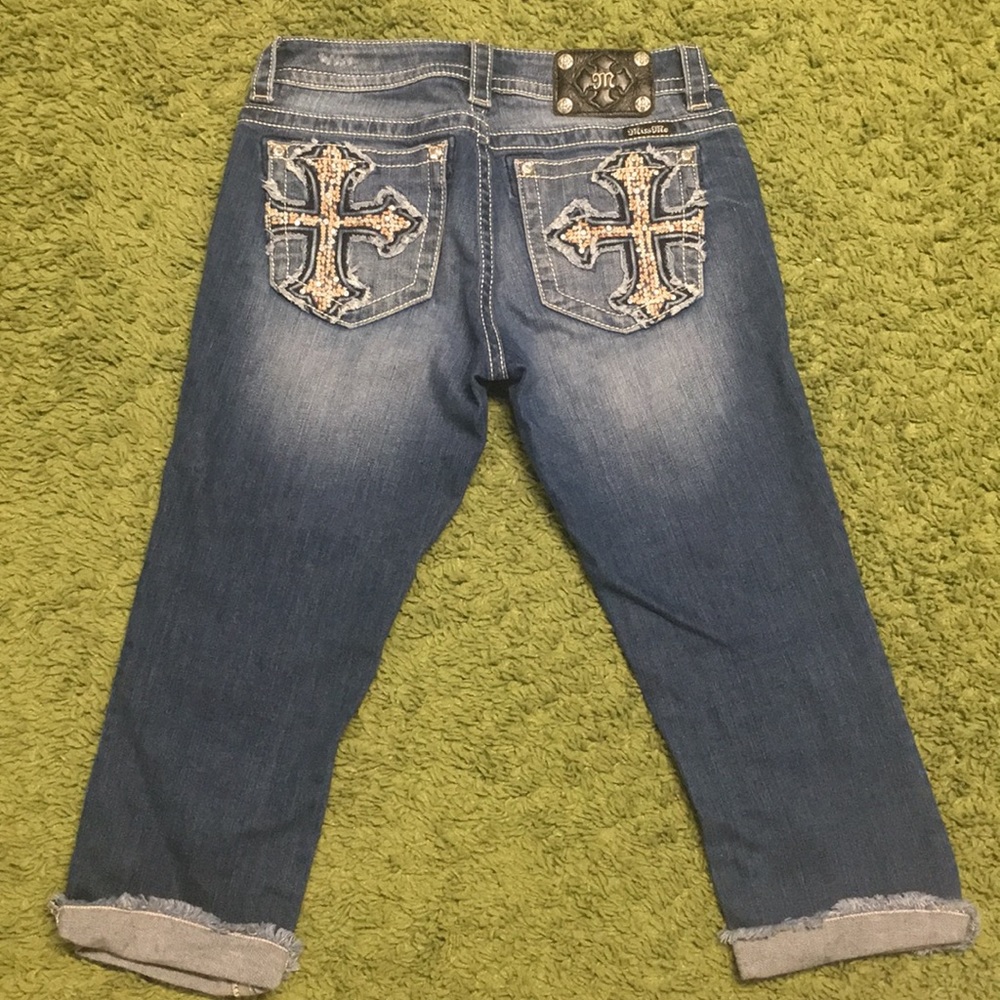 Miss Me Blue Distressed Capri Jeans with Embellished Cross Pockets
